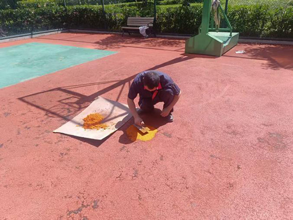 高溫下修復塑膠。招商積余重慶公司供圖