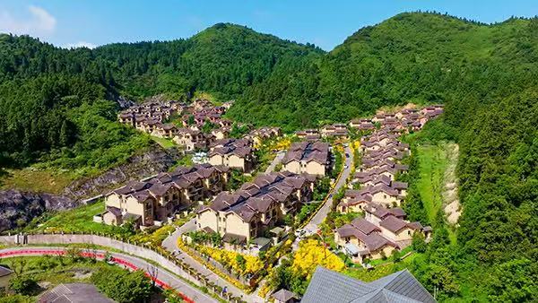 豐都縣南天湖避暑休閑房地產(chǎn)開發(fā)依據(jù)資源特色，規(guī)劃布局有森林度假區(qū)、田園度假區(qū)、康養(yǎng)度假小鎮(zhèn)。豐都縣住房城鄉(xiāng)建委供圖