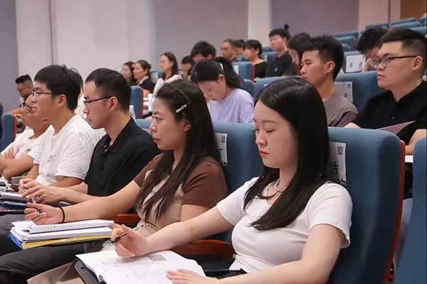 開(kāi)班儀式現(xiàn)場(chǎng)。唐文蕤攝