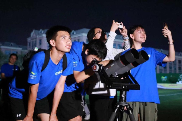 2025年全國中學(xué)生地球科學(xué)科考營活動。重慶市南城巴川供圖