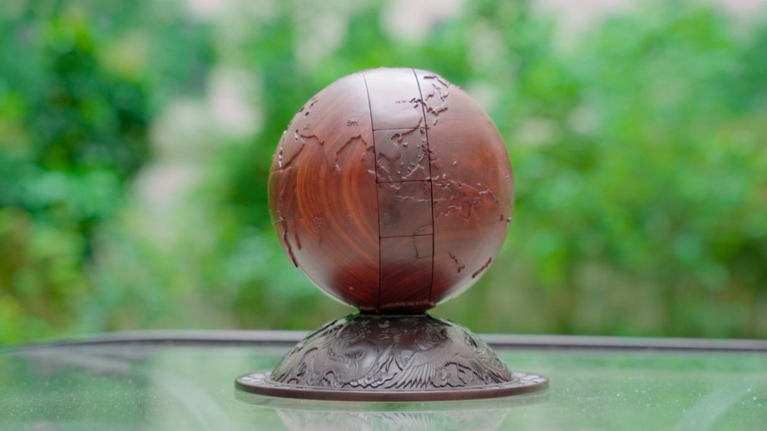 重慶地圖作品“魯班鎖地球儀”。 重慶市規(guī)劃和自然資源局供圖