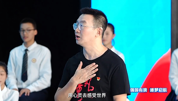 莫庭在現(xiàn)場(chǎng)作交流分享。主辦方供圖