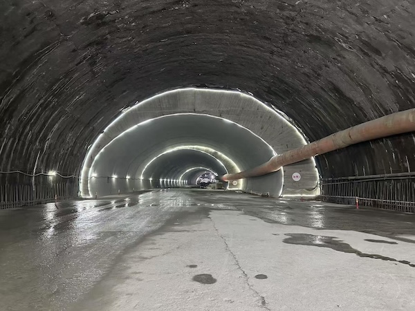 科學(xué)城隧道工程雙洞順利貫通。項目部供圖