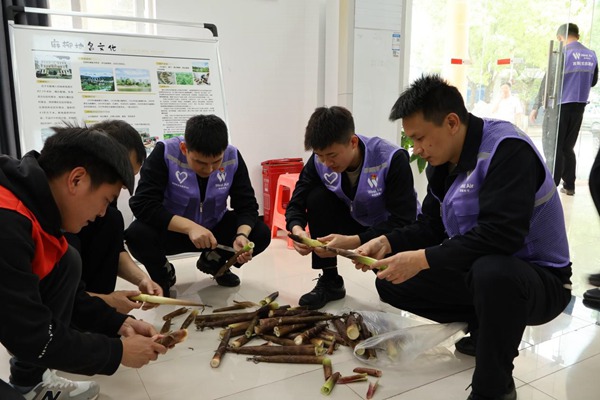 西部航空助農(nóng)活動。西部航空供圖