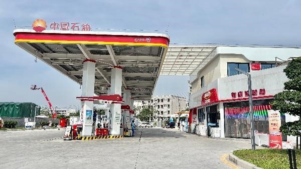 中國石油含谷綜合能源站。陳卓攝