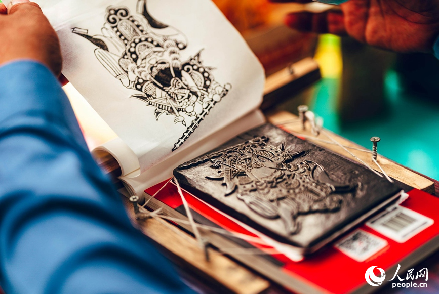 活動(dòng)現(xiàn)場(chǎng)非遺展演。人民網(wǎng)記者 霍亞平攝