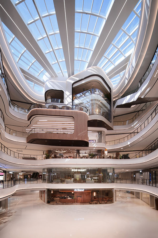 江岸天街內(nèi)部設(shè)計(jì)。龍湖商業(yè)供圖