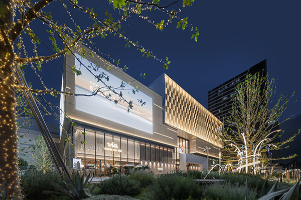 江岸天街。龍湖商業(yè)供圖