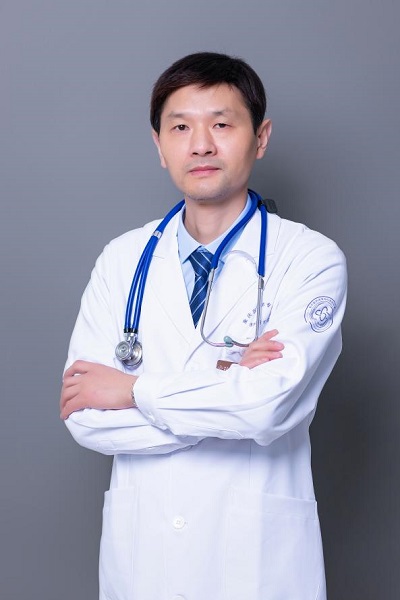 王永義。重慶醫(yī)藥高等?？茖W(xué)校附屬第一醫(yī)院（重慶市第六人民醫(yī)院）供圖