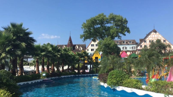 美心紅酒小鎮(zhèn)。涪陵區(qū)融媒體中心供圖