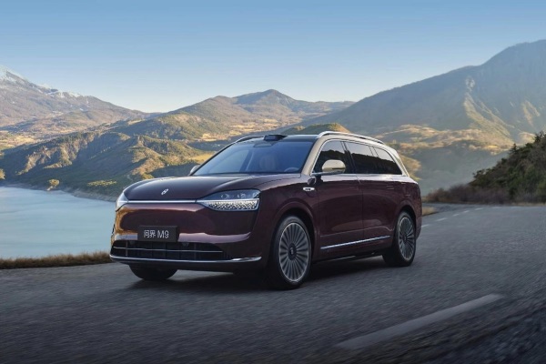 問(wèn)界M9。賽力斯供圖