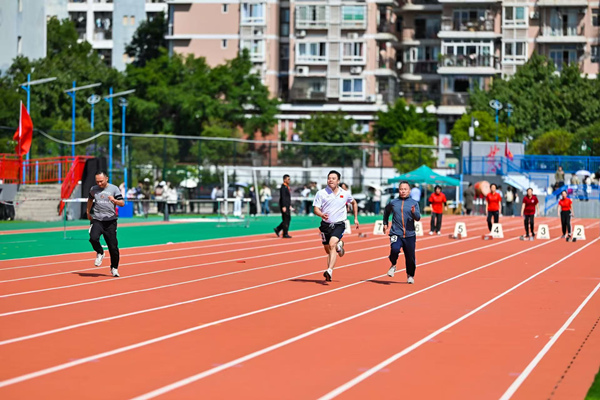 師生同樂。西南政法大學(xué)供圖