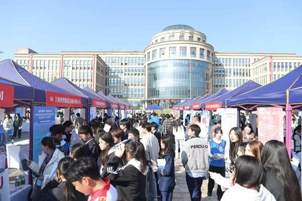 招聘活動(dòng)現(xiàn)場(chǎng)?；顒?dòng)主辦方供圖