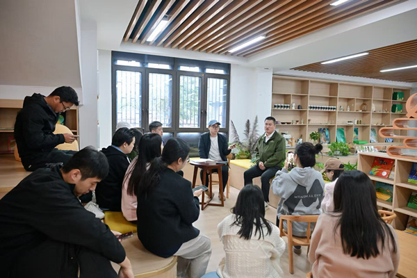 張升平接受采訪。主辦方供圖