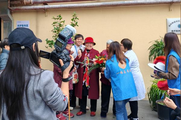 愛心攝影。重慶市一福養(yǎng)老發(fā)展中心供圖