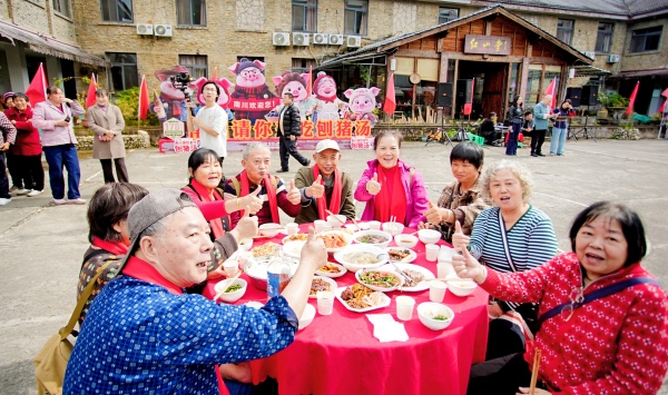 老工友歡聚一堂。主辦方供圖