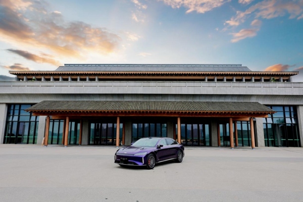 風(fēng)云A9L光輝（四驅(qū)）。主辦方供圖