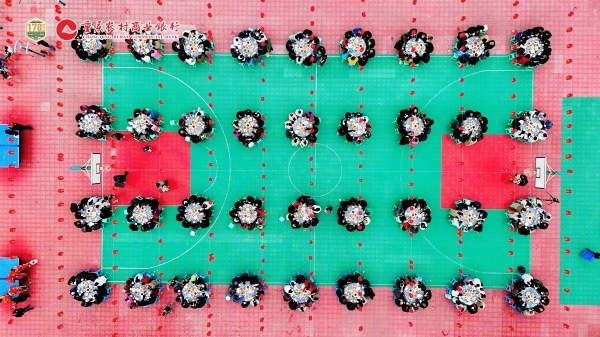 刨豬湯宴航拍。主辦方供圖