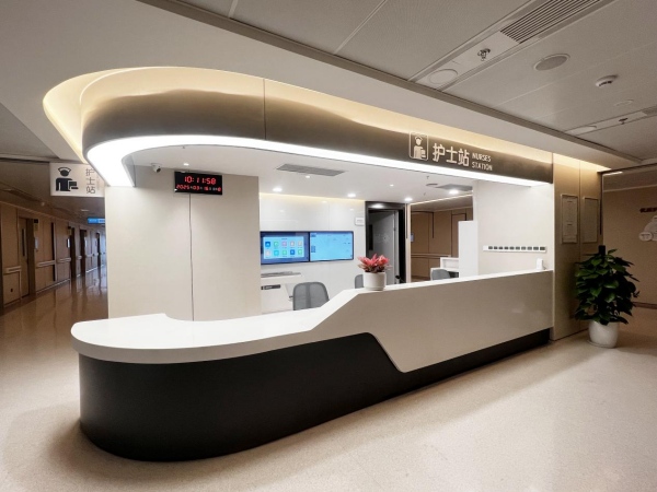 護(hù)士站。兩江新區(qū)人民醫(yī)院供圖