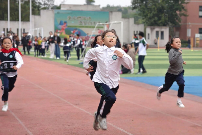 田徑比賽。學(xué)校供圖