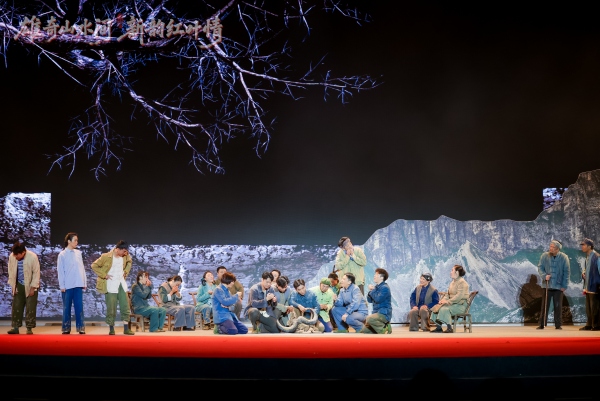 原創(chuàng)話劇《天坑問道》。巫山縣委宣傳部供圖