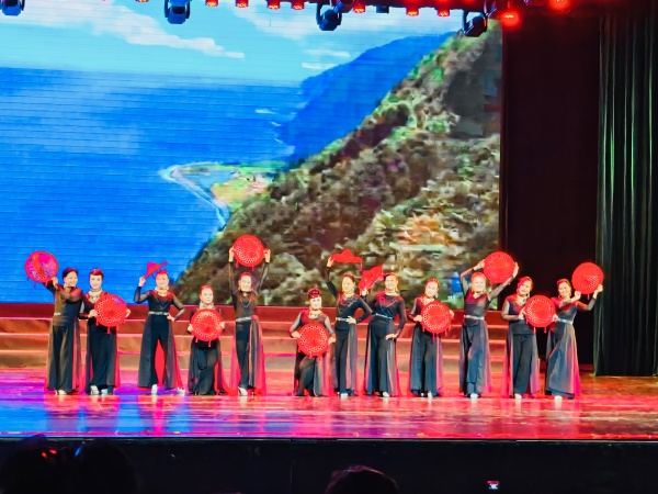 活動現(xiàn)場。重慶長江黃金游輪公司供圖