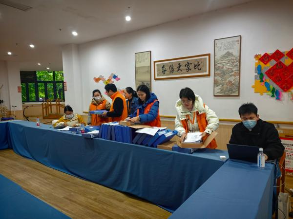 信用評(píng)價(jià)工作現(xiàn)場(chǎng)。重慶市一福養(yǎng)老發(fā)展中心供圖