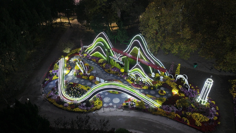 重慶室外景點榮獲“室外景點最佳綜合獎”最高大獎。市城市管理局供圖