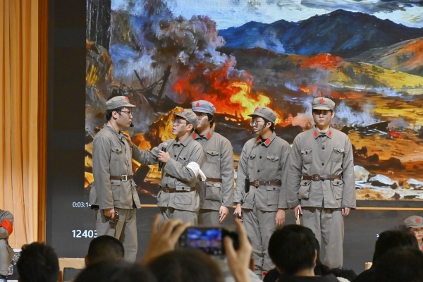 演出現(xiàn)場。重慶理工大學(xué)供圖