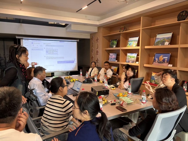 豐都縣“一委兩會”貴陽工作站舉辦“財稅風(fēng)險防范專題講座”。豐都縣融媒體中心供圖