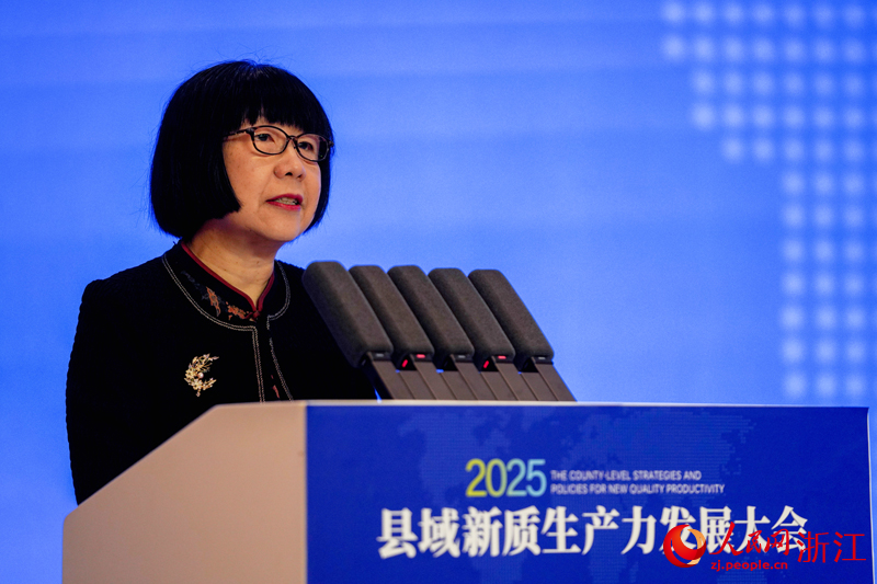 人民網(wǎng)黨委委員、監(jiān)事會(huì)主席、人民網(wǎng)研究院院長(zhǎng)唐維紅致辭。人民網(wǎng)記者 章勇濤攝