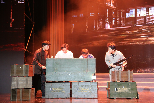 演出現(xiàn)場。唐文蕤攝